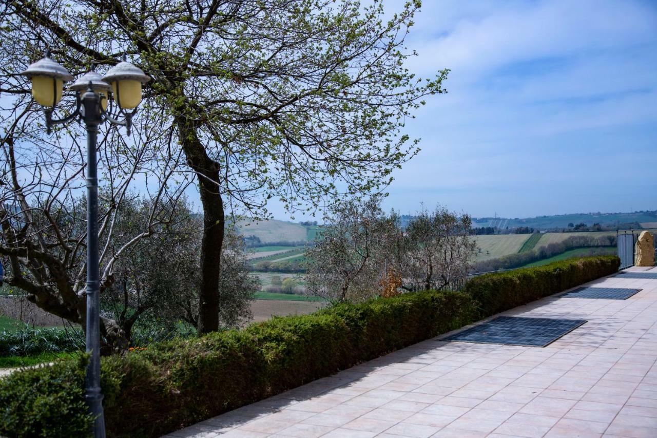 Agriturismo Vallelunga อังโกนา ภายนอก รูปภาพ